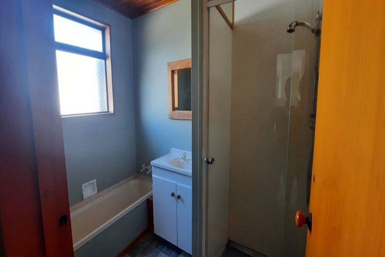 Photo of property in 2/89 Aorangi Road, Bryndwr, Christchurch, 8053