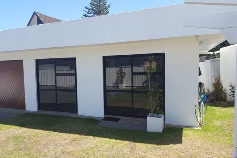 Photo of property in 31 Arkles Strand, Arkles Bay, Whangaparaoa, 0932