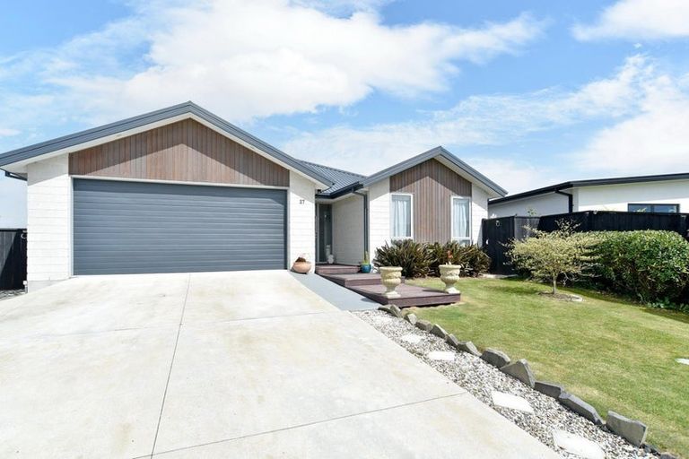 Photo of property in 27 Westpark Boulevard, Rangiora, 7400