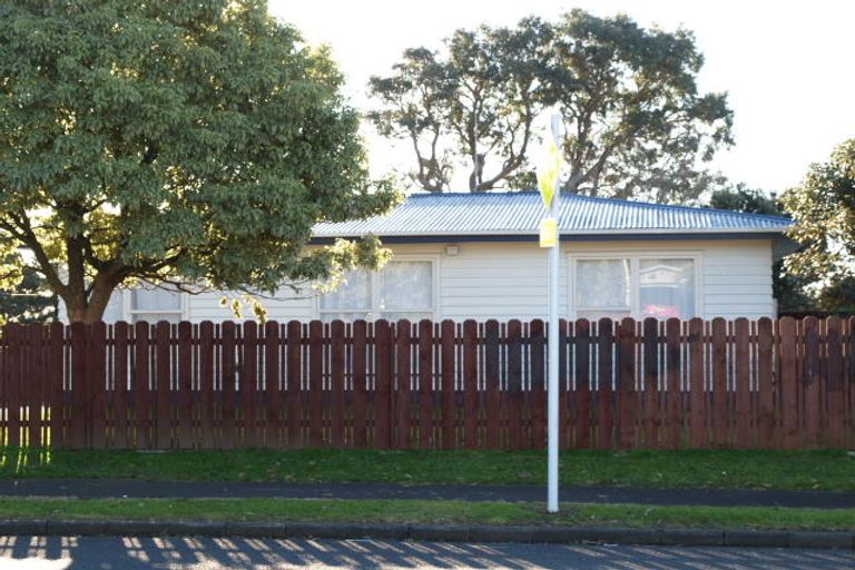 Photo of property in 28 Mckinstry Avenue, Mangere East, Auckland, 2024