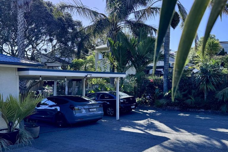 Photo of property in 2/25 Wolsley Avenue, Milford, Auckland, 0620