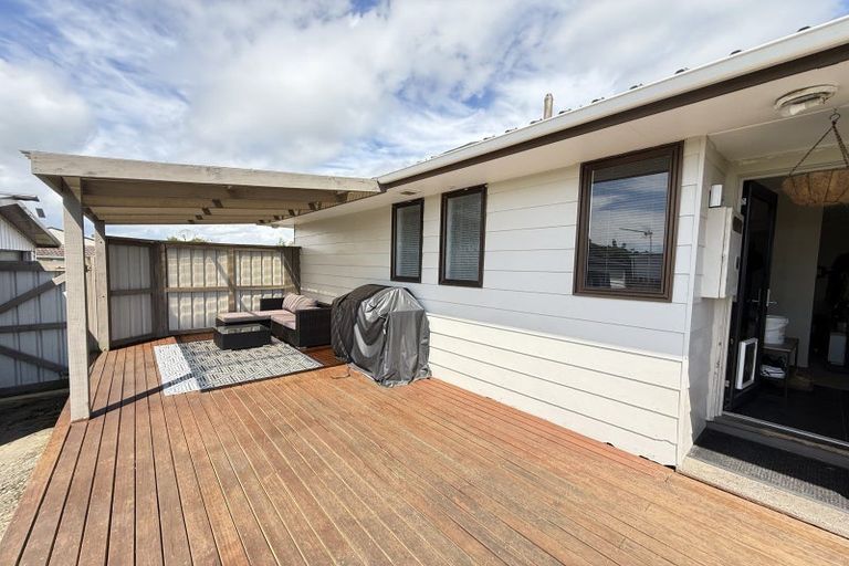 Photo of property in 18 Aratapu Street, Waitara, 4320