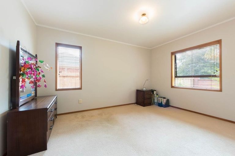 Photo of property in 22 Godley Road, Green Bay, Auckland, 0604