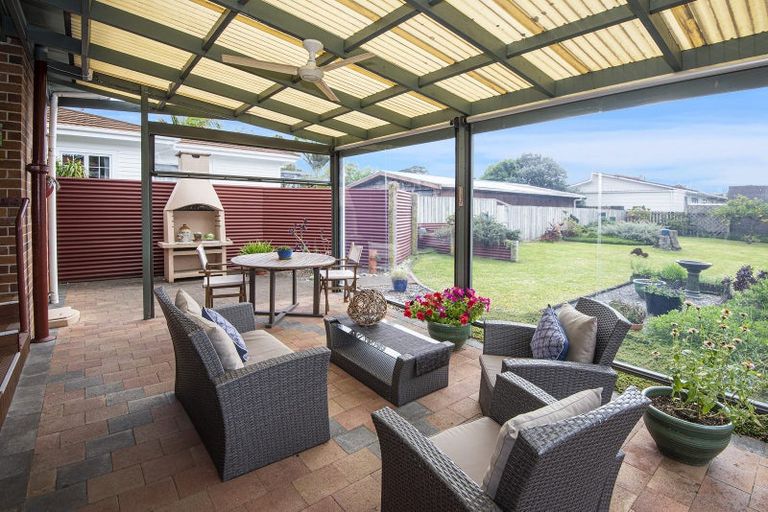 Photo of property in 13 Shortland Street, Regent, Whangarei, 0112
