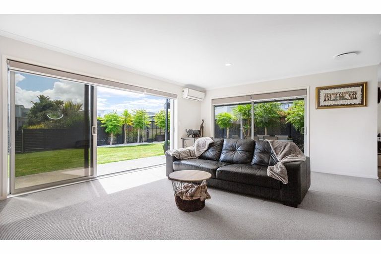 Photo of property in 128 Maire Road, Orewa, 0931