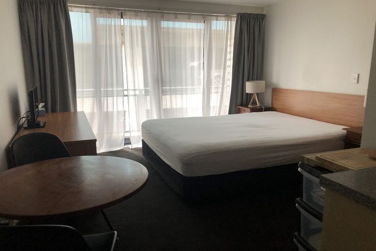 Photo of property in Dual Apartments, 108/142 Vivian Street, Te Aro, Wellington, 6011