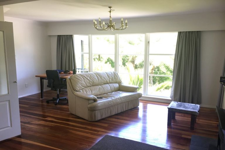 Photo of property in 35 Kotari Road, Days Bay, Lower Hutt, 5013