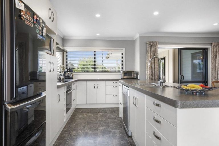 Photo of property in 14 Noumea Drive, Rangatira Park, Taupo, 3330