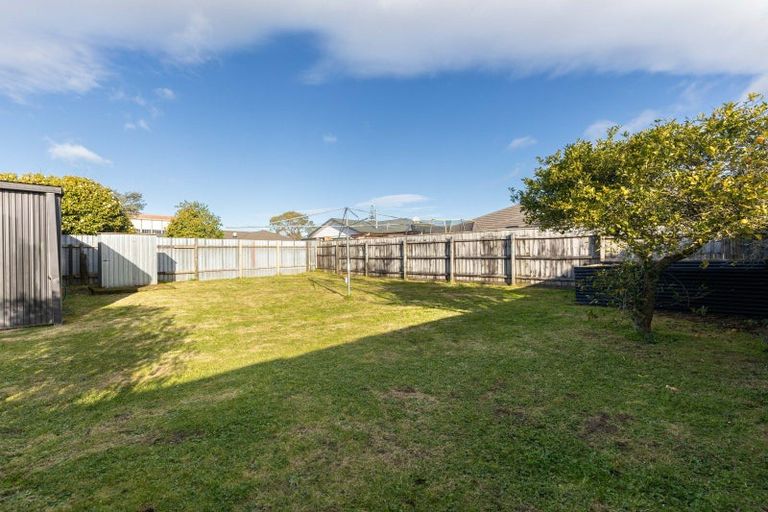 Photo of property in 3 Karaka Street, Inglewood, 4330