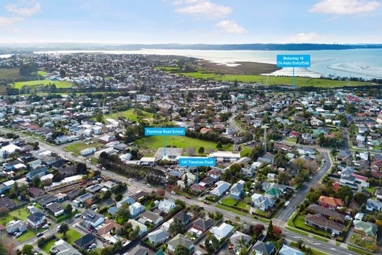 Photo of property in 1/47 Flanshaw Road, Te Atatu South, Auckland, 0610