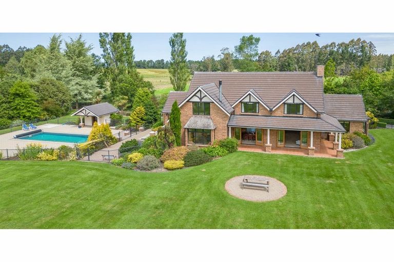 Photo of property in 2 Conways Road, Cust, Rangiora, 7471