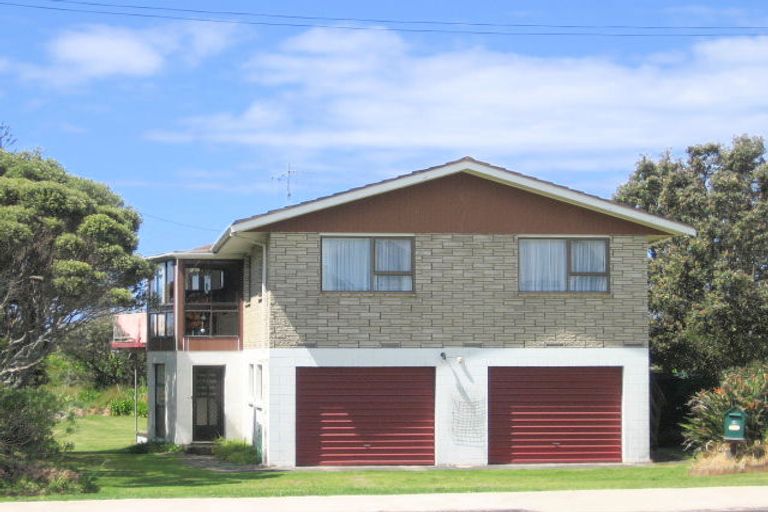 Photo of property in 21 Seaforth Road, Waihi Beach, 3611
