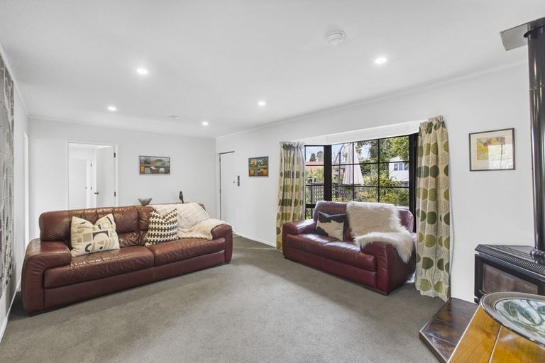 Photo of property in 15 Marendellas Drive, Bucklands Beach, Auckland, 2014