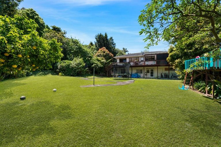 Photo of property in 15 Haseler Crescent, Howick, Auckland, 2014
