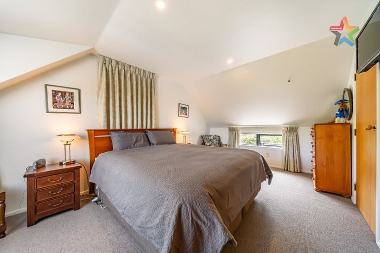 Photo of property in 3 George Gee Drive, Korokoro, Lower Hutt, 5012