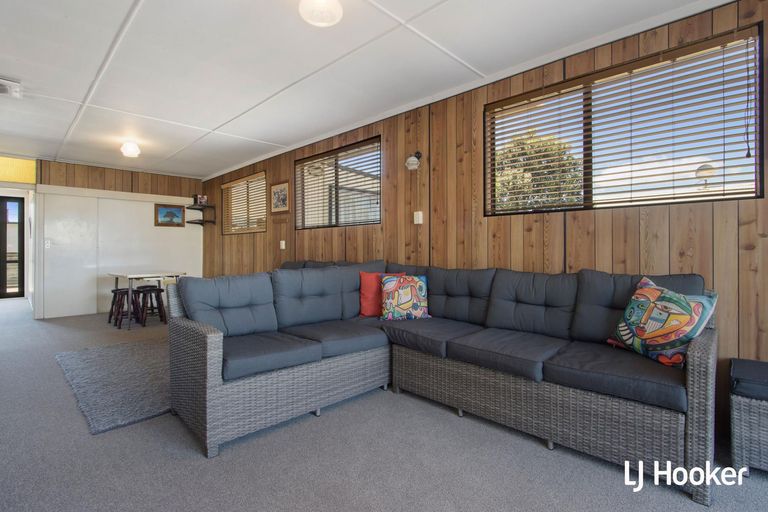 Photo of property in 281 Seaforth Road, Waihi Beach, 3611