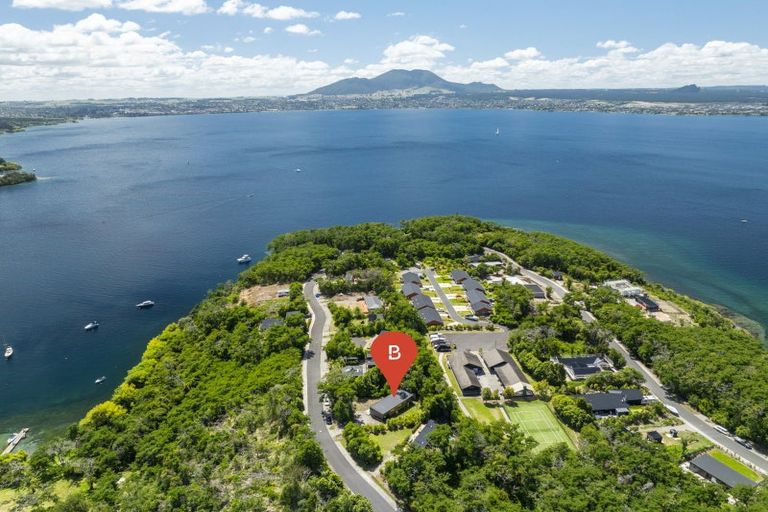 Photo of property in 24 Parawera Drive, Acacia Bay, Taupo, 3330