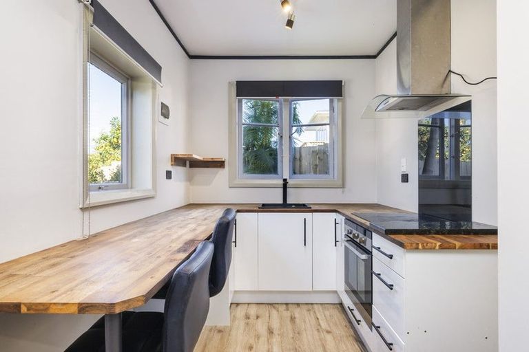 Photo of property in 43 Awatere Street, Clover Park, Auckland, 2023