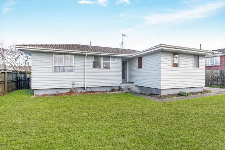 Photo of property in 99 Arimu Road, Papakura, 2110