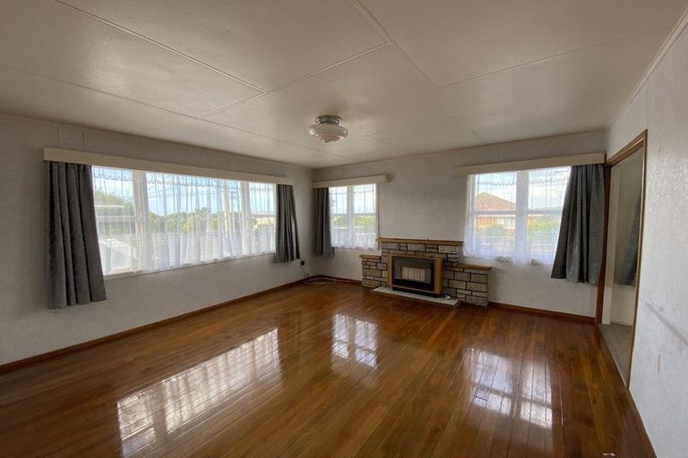 Photo of property in 7 Watene Crescent, Waitara, 4320