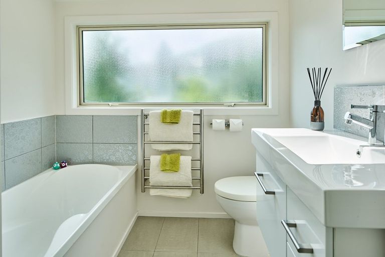 Photo of property in 437a Muritai Road, Eastbourne, Lower Hutt, 5013