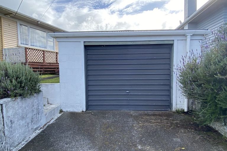 Photo of property in 7 Watene Crescent, Waitara, 4320