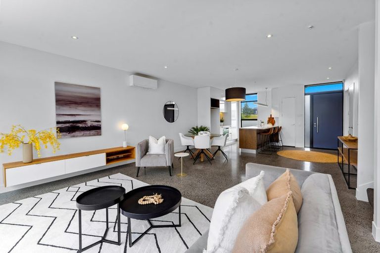 Photo of property in 254 Hobsonville Point Road, Hobsonville, Auckland, 0616