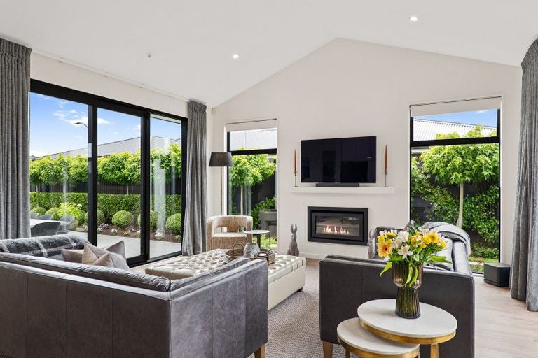 Photo of property in 13 Dollar Place, Prebbleton, 7604