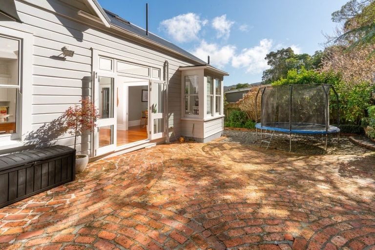 Photo of property in 11 Ardross Avenue, Khandallah, Wellington, 6035