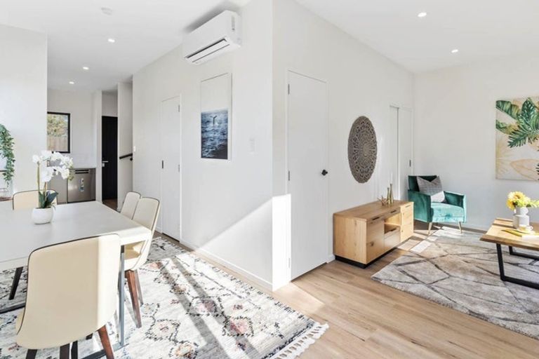 Photo of property in 1/38 Manuka Road, Glenfield, Auckland, 0629