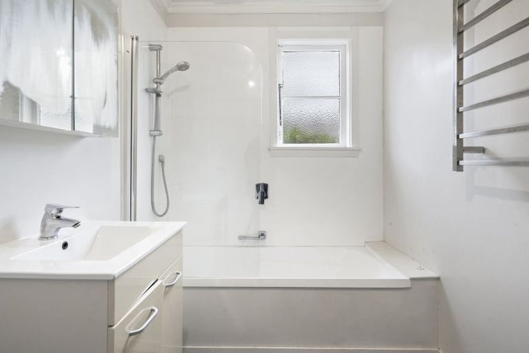 Photo of property in 6a Petherick Street, Taita, Lower Hutt, 5011