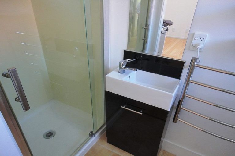 Photo of property in 19 Swallow Drive, Manurewa, Auckland, 2102