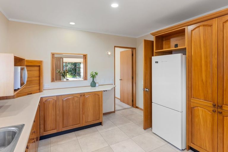 Photo of property in 37 Ngaio Road, Waikanae, 5036