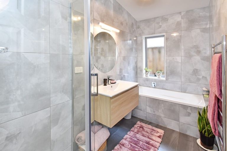 Photo of property in 4a Barberton Terrace, Red Hill, Papakura, 2110