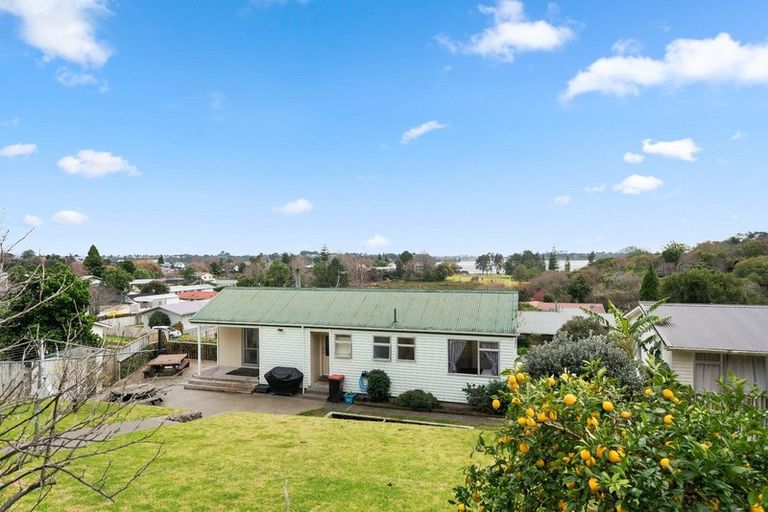 Photo of property in 41 Dingadee Street, Welcome Bay, Tauranga, 3112