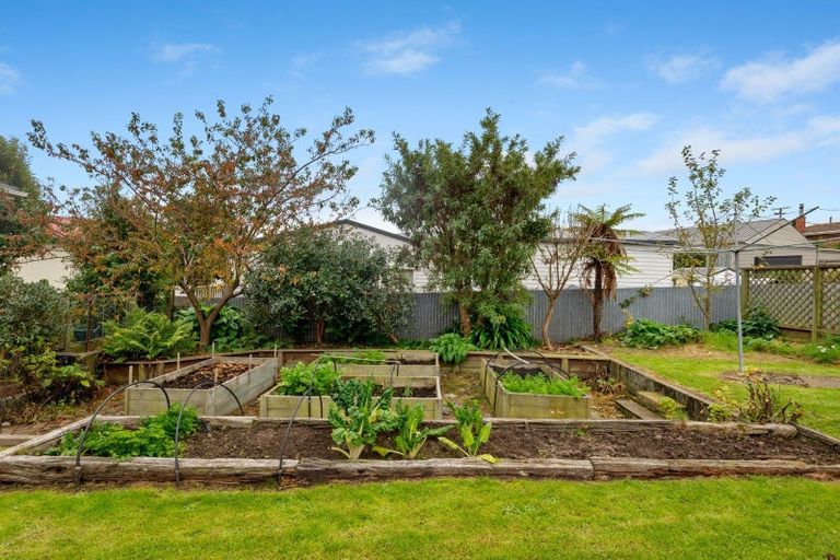 Photo of property in 22 Oxford Street, Holmes Hill, Oamaru, 9401