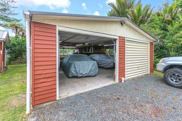 Photo of property in 40 Driving Creek Road, Coromandel, 3506
