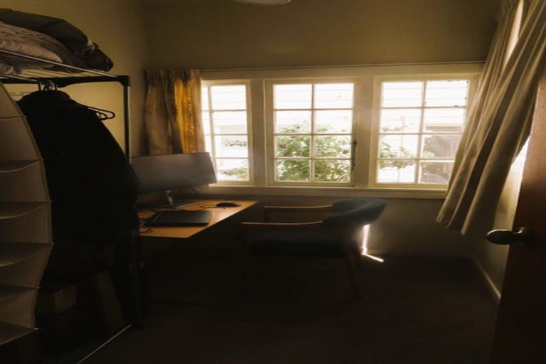 Photo of property in 6 Thorby Street, Northland, Wellington, 6012