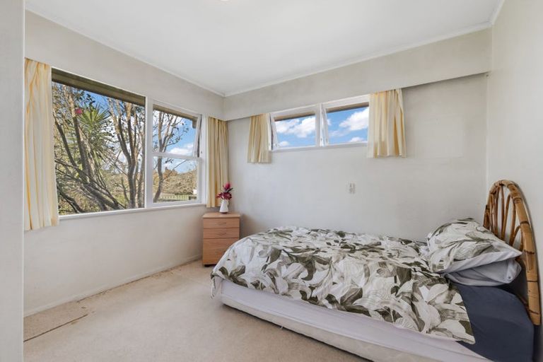 Photo of property in 82 Botany Road, Botany Downs, Auckland, 2010