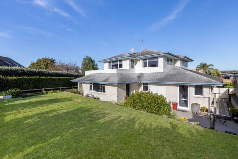 Photo of property in 25 Contour Avenue, Pyes Pa, Tauranga, 3112