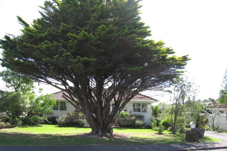 Photo of property in 9 Compton Street, Hillcrest, Auckland, 0627