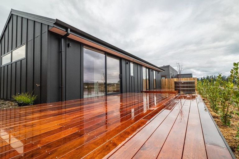 Photo of property in 191 Burdon Loop, Lake Hawea, 9382