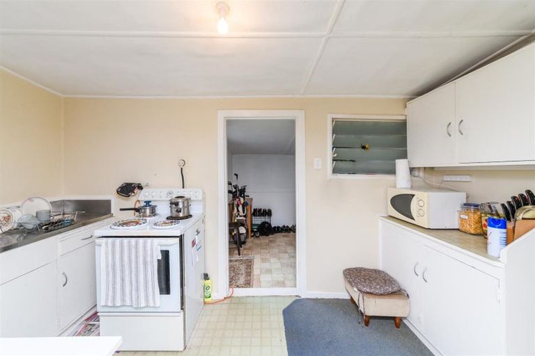 Photo of property in 9 Oxford Street, Marton, 4710