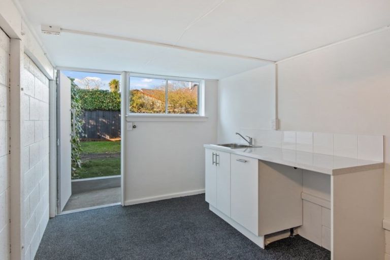 Photo of property in 2/54 Garreg Road, Bryndwr, Christchurch, 8052