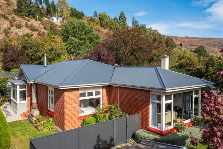 Photo of property in 9 Kelso Street, Roxburgh, 9500