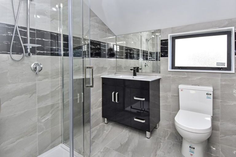 Photo of property in 3b Greers Road, Weymouth, Auckland, 2103