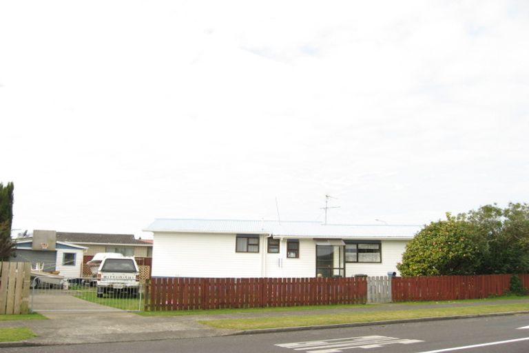 Photo of property in 2 Lantana Avenue, Bell Block, New Plymouth, 4312