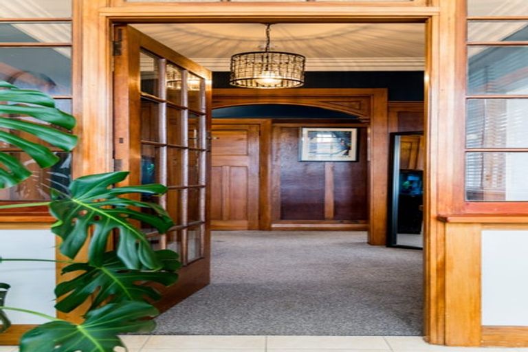 Photo of property in 19 Mornington Road, Balaclava, Dunedin, 9011