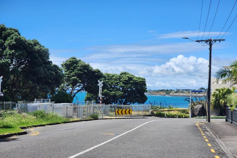 Photo of property in 13b Bulkeley Terrace, New Plymouth, 4310
