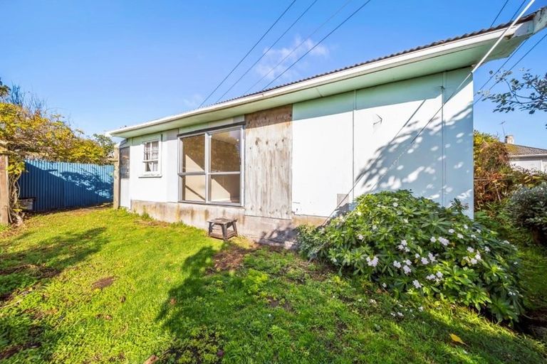 Photo of property in 29 Wrantage Street, Westown, New Plymouth, 4310